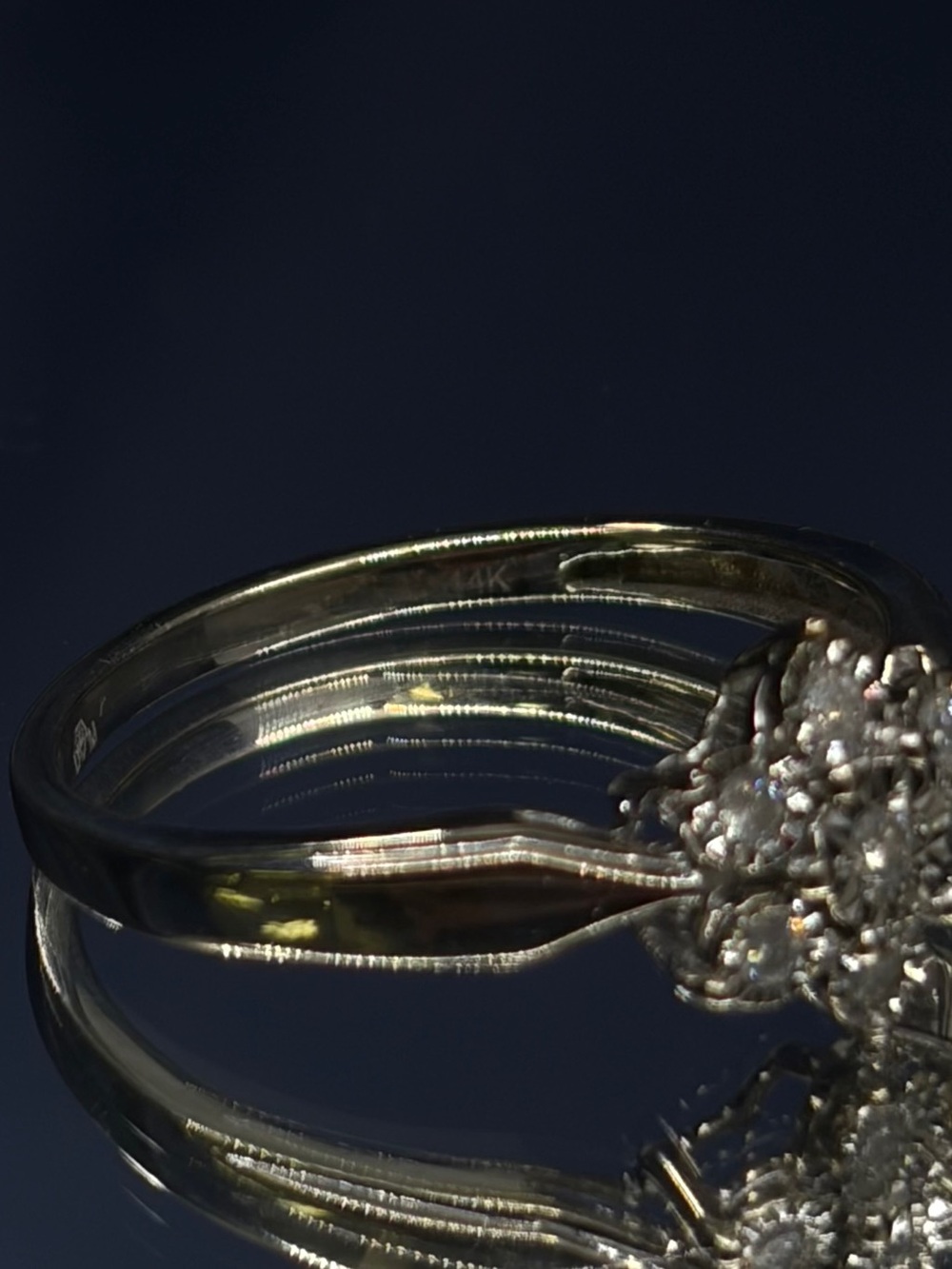 14K DIAMOND FLOWER RING - Picture 8 of 8
